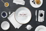 موکاپ بشقاب چینی روی میز ناهارخوری
