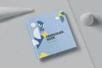 موکاپ کتاب مربعی با جلد مقوایی کلفت