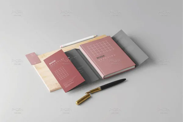 13 موکاپ کتاب شیک و زیبا با لوازم التحریر