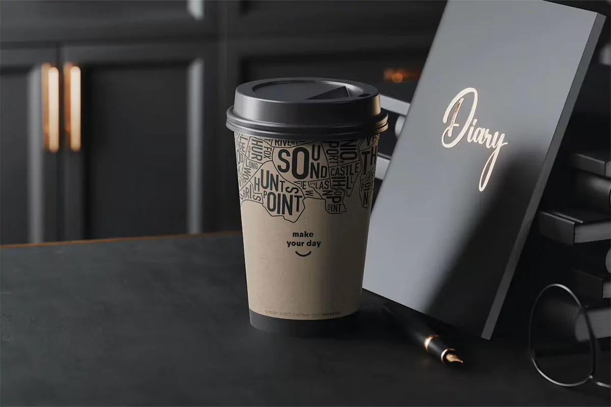 موکاپ لیوان قهوه با کاغذ کرافت