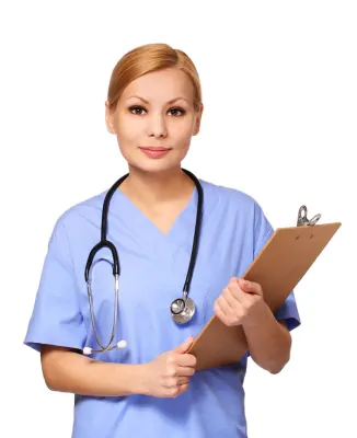 تصویر استوک پزشک زن با گوشی پزشکی و کلیپ بورد