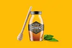 موکاپ شیشه عسل با قاشق چوبی