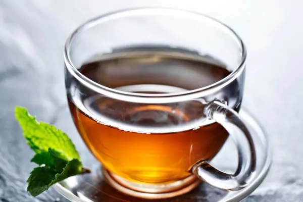 عکس استوک دمنوش چای نعناع