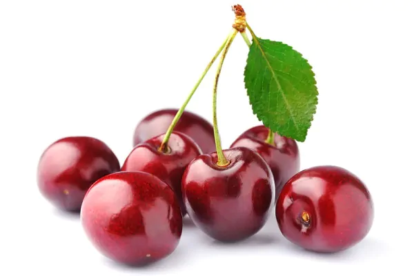 عکس گیلاس با زمینه سفید
