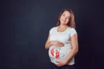 موکاپ تیشرت زن باردار