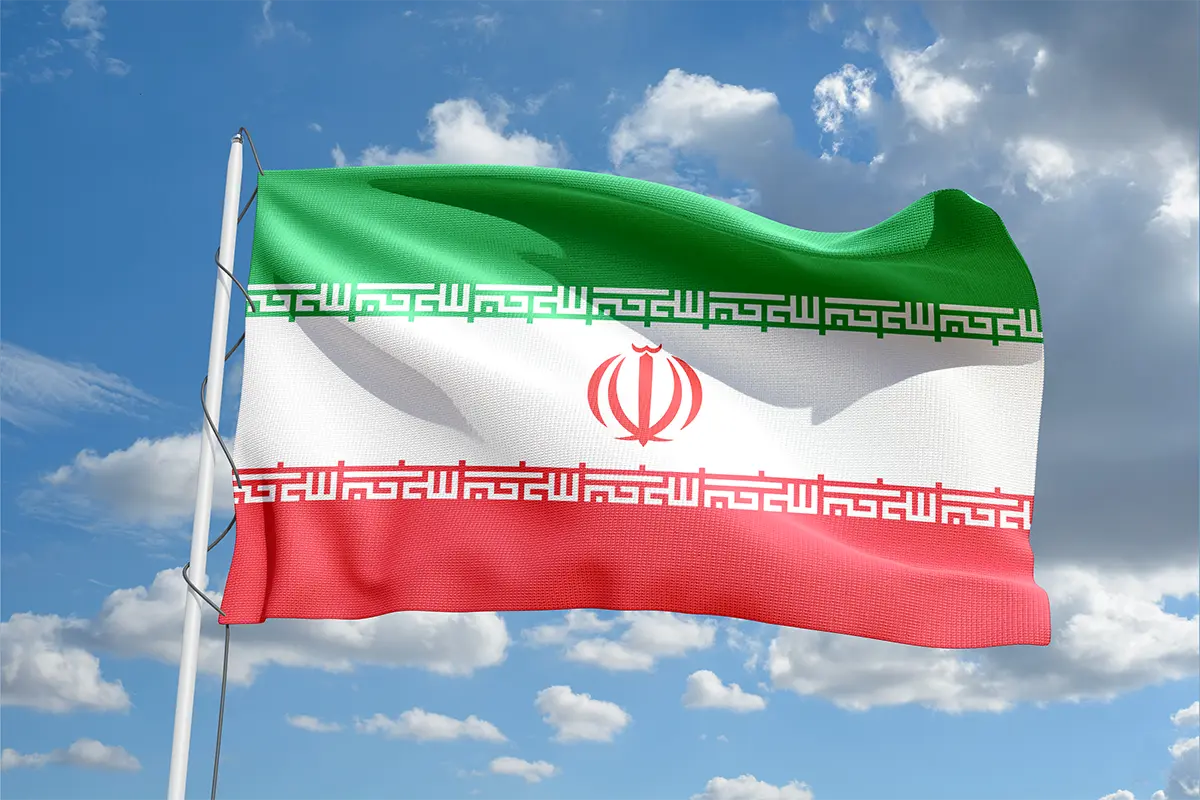 موکاپ پرچم ایران برافراشته