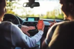 موکاپ آیفون ایکس در اتومبیل - 28