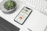 موکاپ آیفون ایکس در دست - 15 موکاپ آیفون ایکس در دست - 15