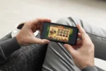 موکاپ آیفون ایکس در دست - 20 موکاپ آیفون ایکس در دست - 20